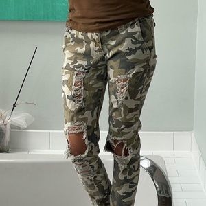 Camouflage Jeans
